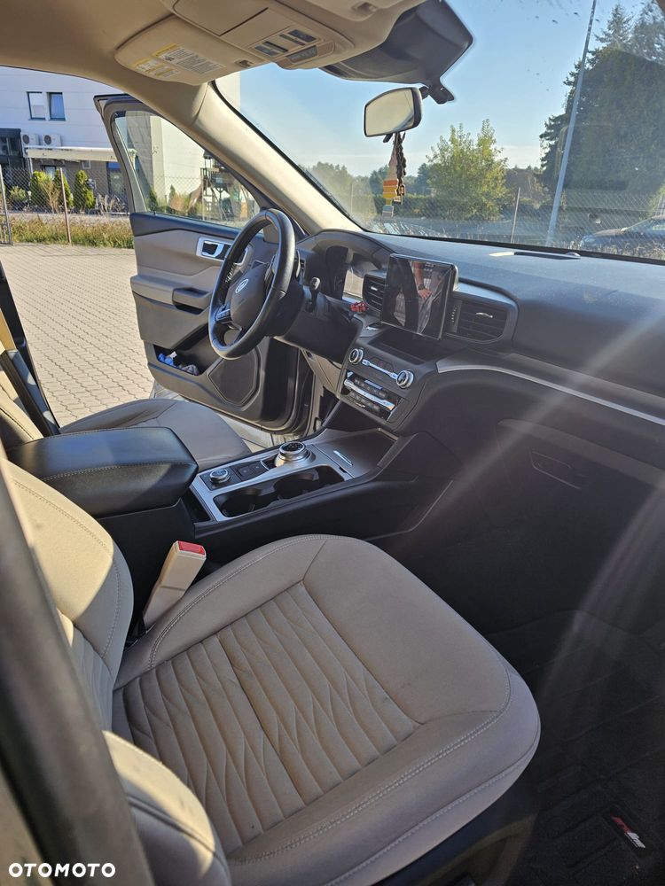 Ford Explorer - 14