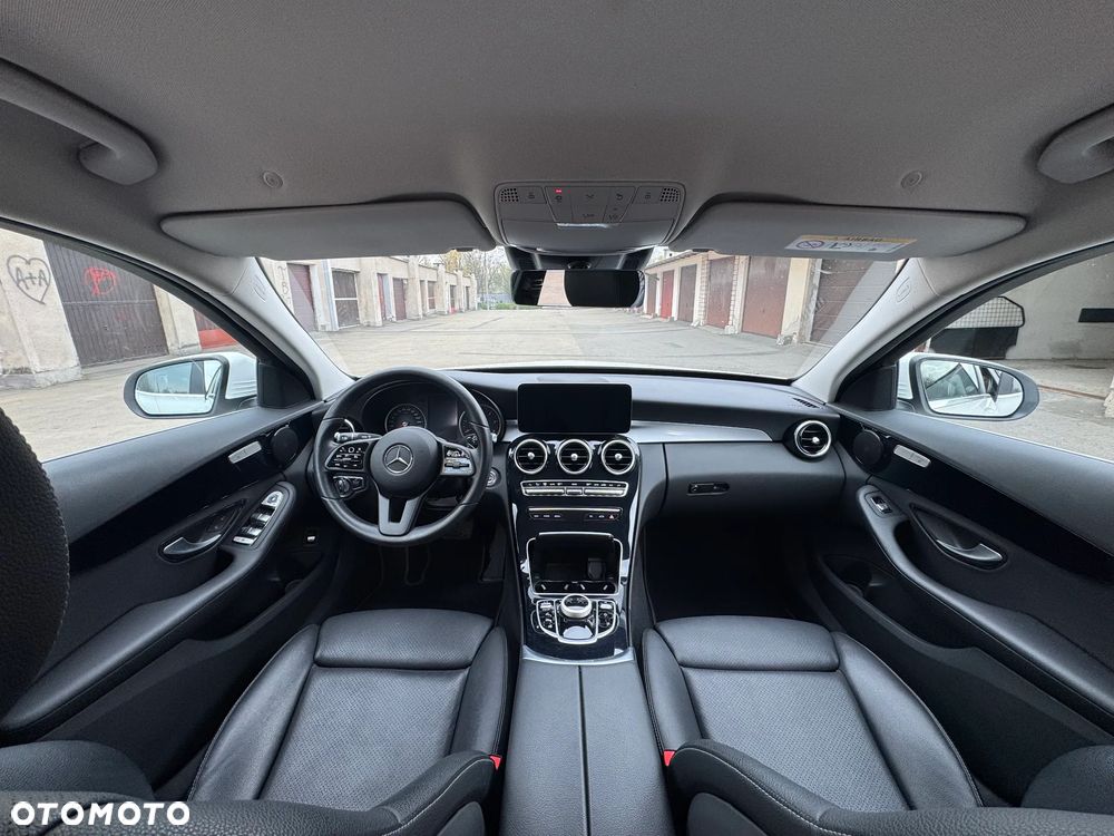 Mercedes-Benz Klasa C 200 d 9G-TRONIC - 39