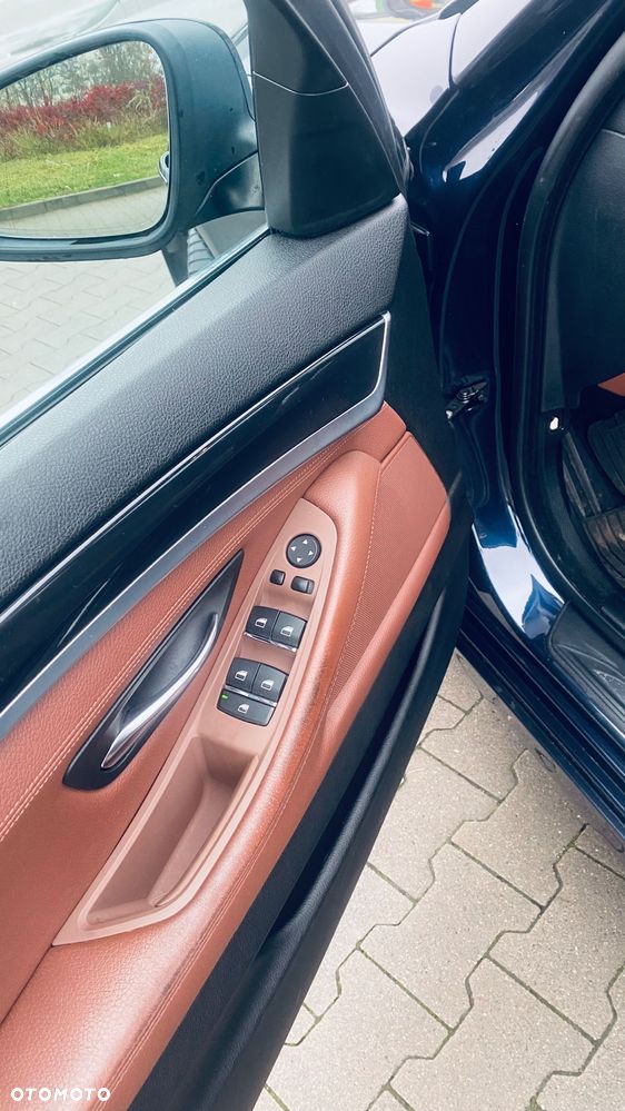 BMW Seria 5 525d xDrive Sport-Aut Modern Line - 27