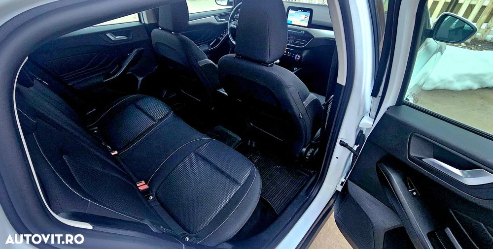 Ford Focus 1.5 EcoBlue Active Business - 18