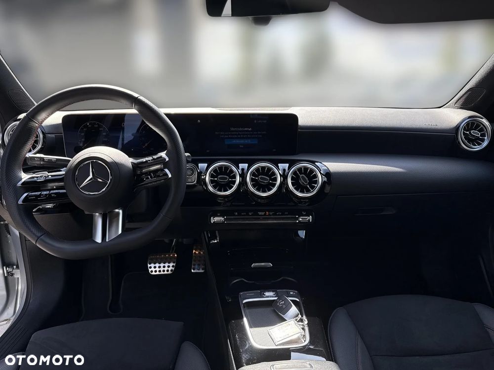 Mercedes-Benz Klasa A 200 7G-DCT AMG Line - 11