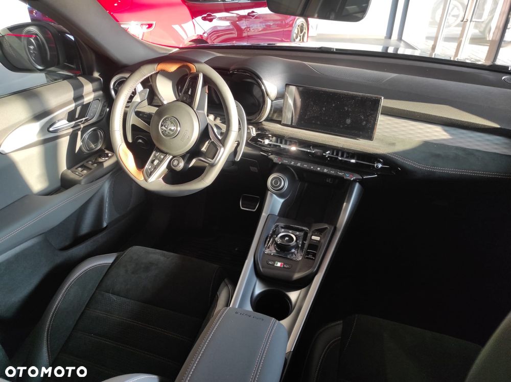 Alfa Romeo Tonale 1.5 T4 GSE mHEV Intensa DCT - 16