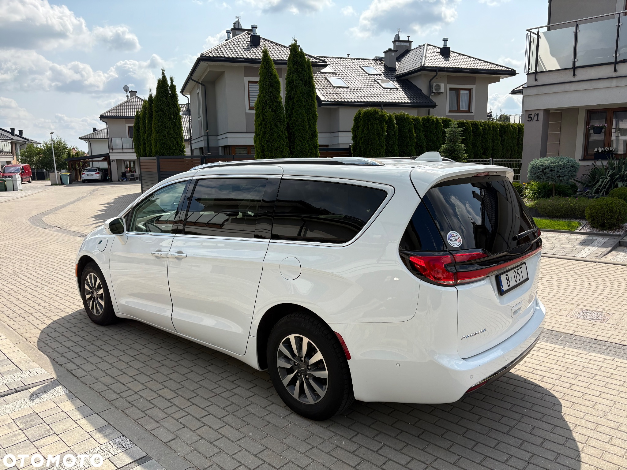 Chrysler Pacifica - 3