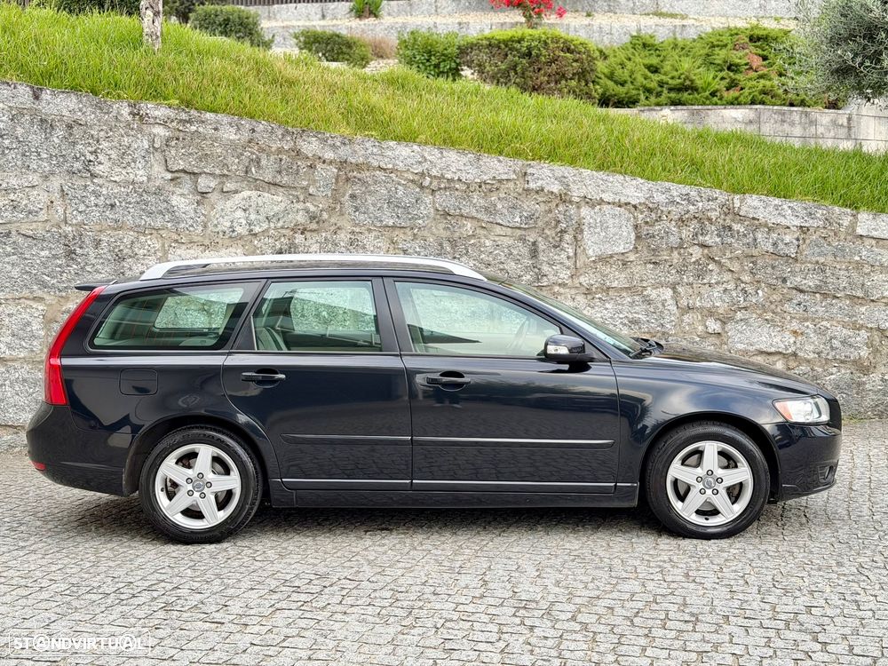 Volvo V50 2.0 D Momentum - 23