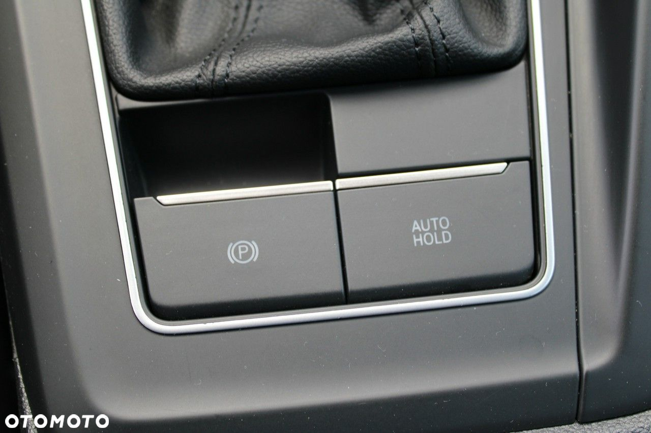 Volkswagen Golf - 29