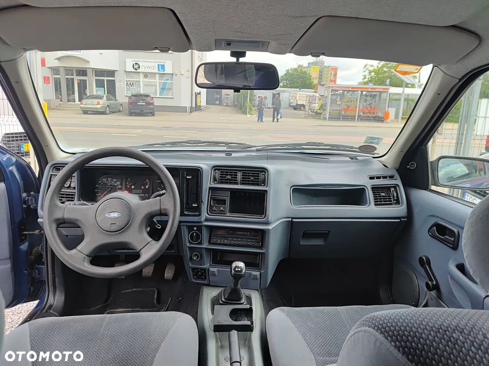 Ford Sierra 1.6 CLX - 11