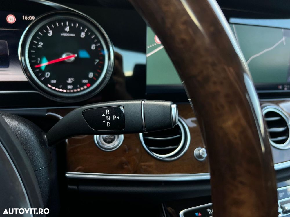 Mercedes-Benz E 300 9G-TRONIC Exclusive - 27