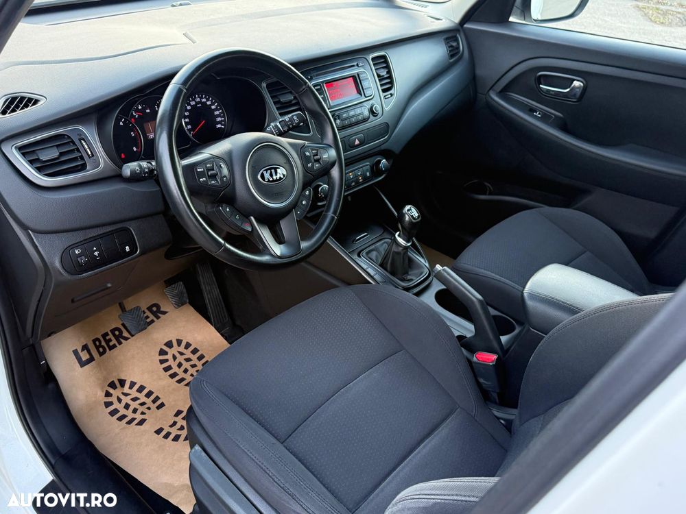 Kia Carens 1.7 CRDi Vision - 13