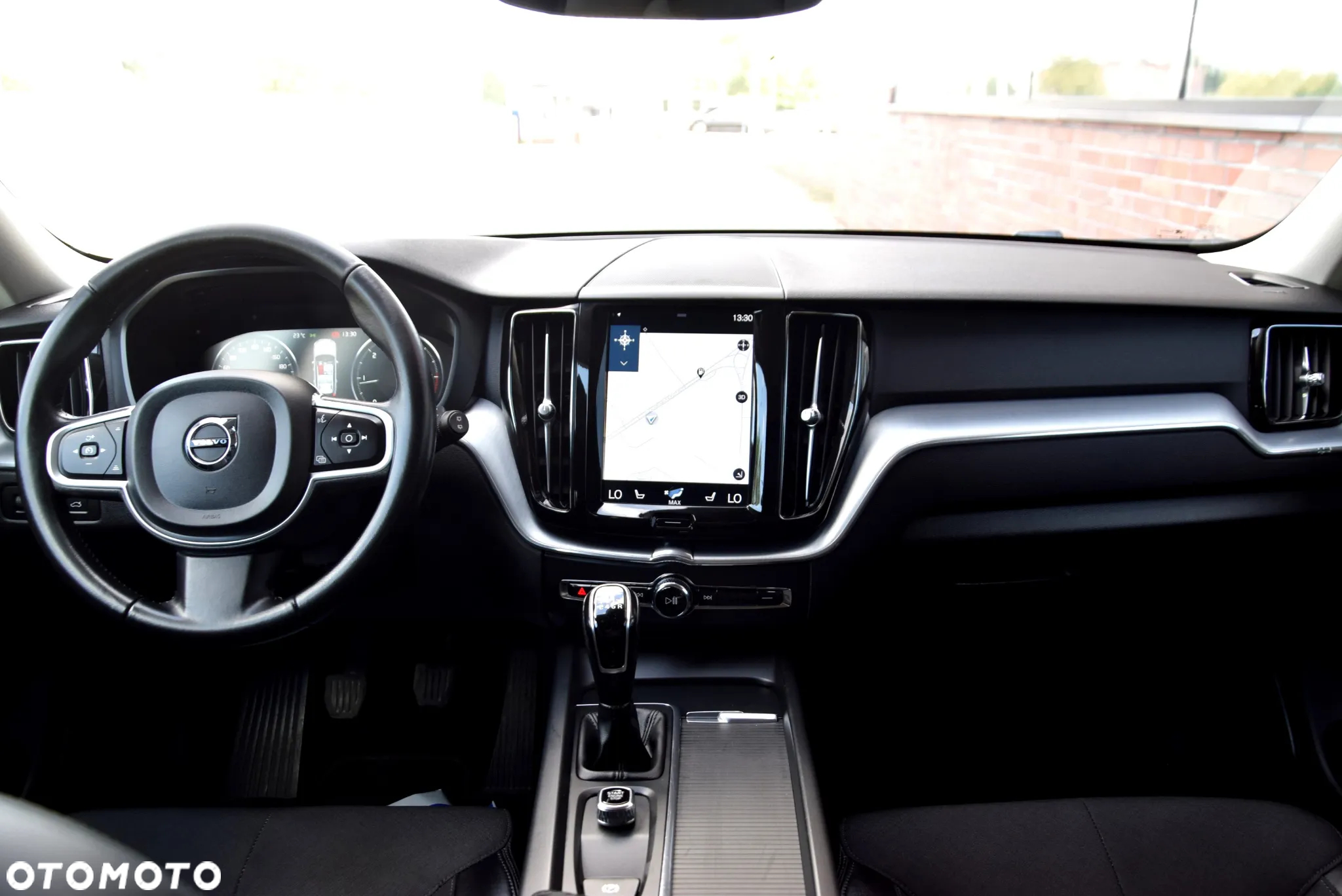 Volvo XC 60 D4 Momentum Pro - 14