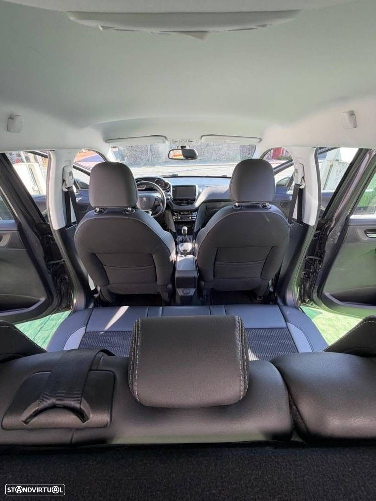 Peugeot 2008 1.2 PureTech Allure - 13