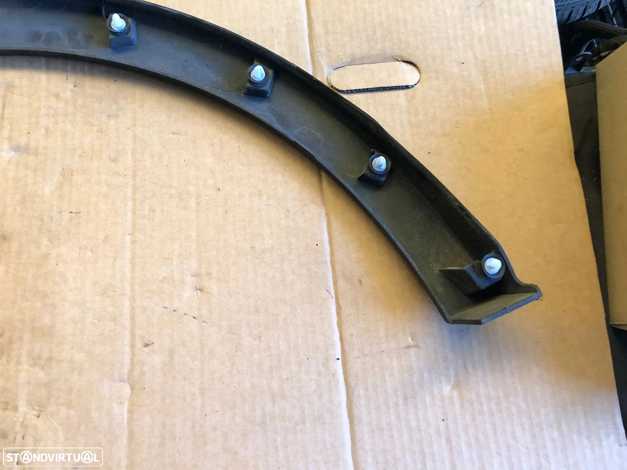 RENAULT CAPTUR I ABA GUARDA LAMAS TRÁS ESQUERDA - GL085 - 8