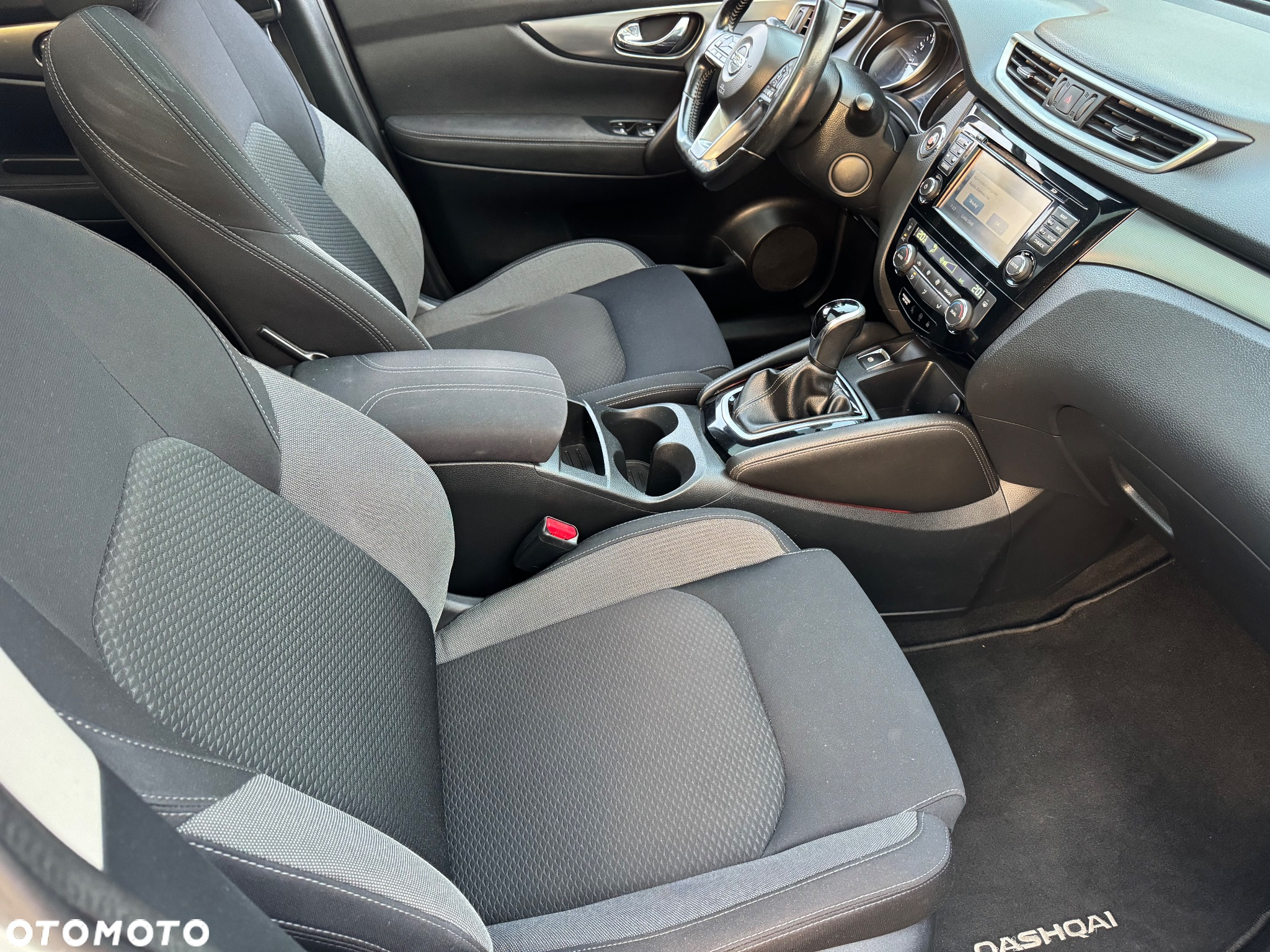Nissan Qashqai 1.2 DIG-T Xtronic N-Connecta - 14