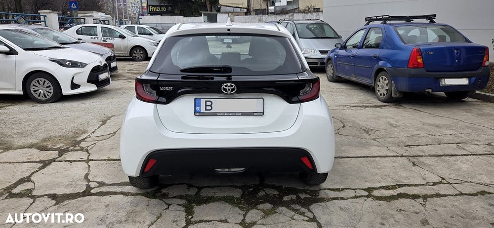 Toyota Yaris 1.0 L Eco - 6