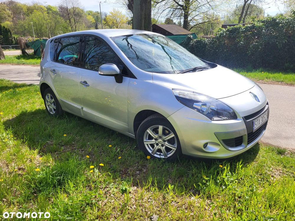 Renault Scenic 1.6 16V 110 TomTom Edition - 2