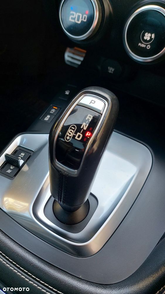 Jaguar E-Pace D150 AWD R-Dynamic S - 29