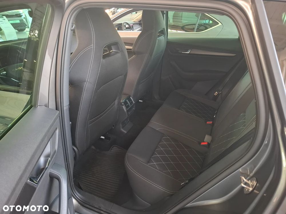 Skoda Karoq 1.5 TSI ACT Sportline DSG - 6