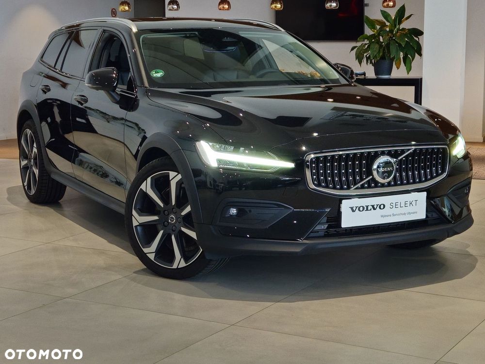 Volvo V60 Cross Country - 37