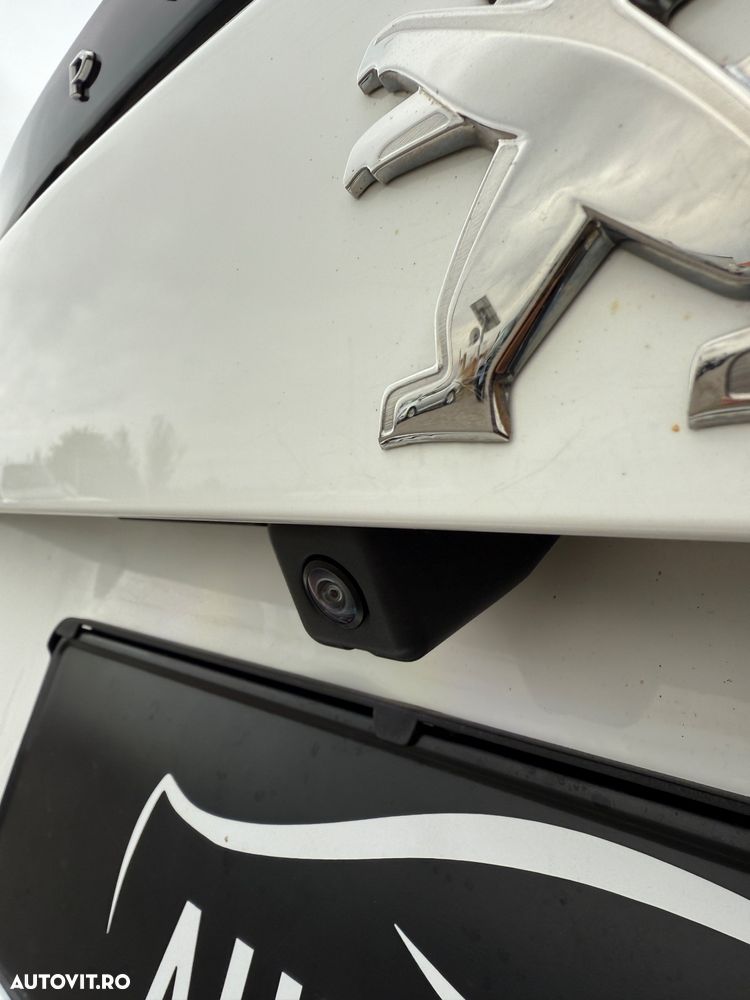 Peugeot 2008 1.5 BlueHDI STT Allure - 25