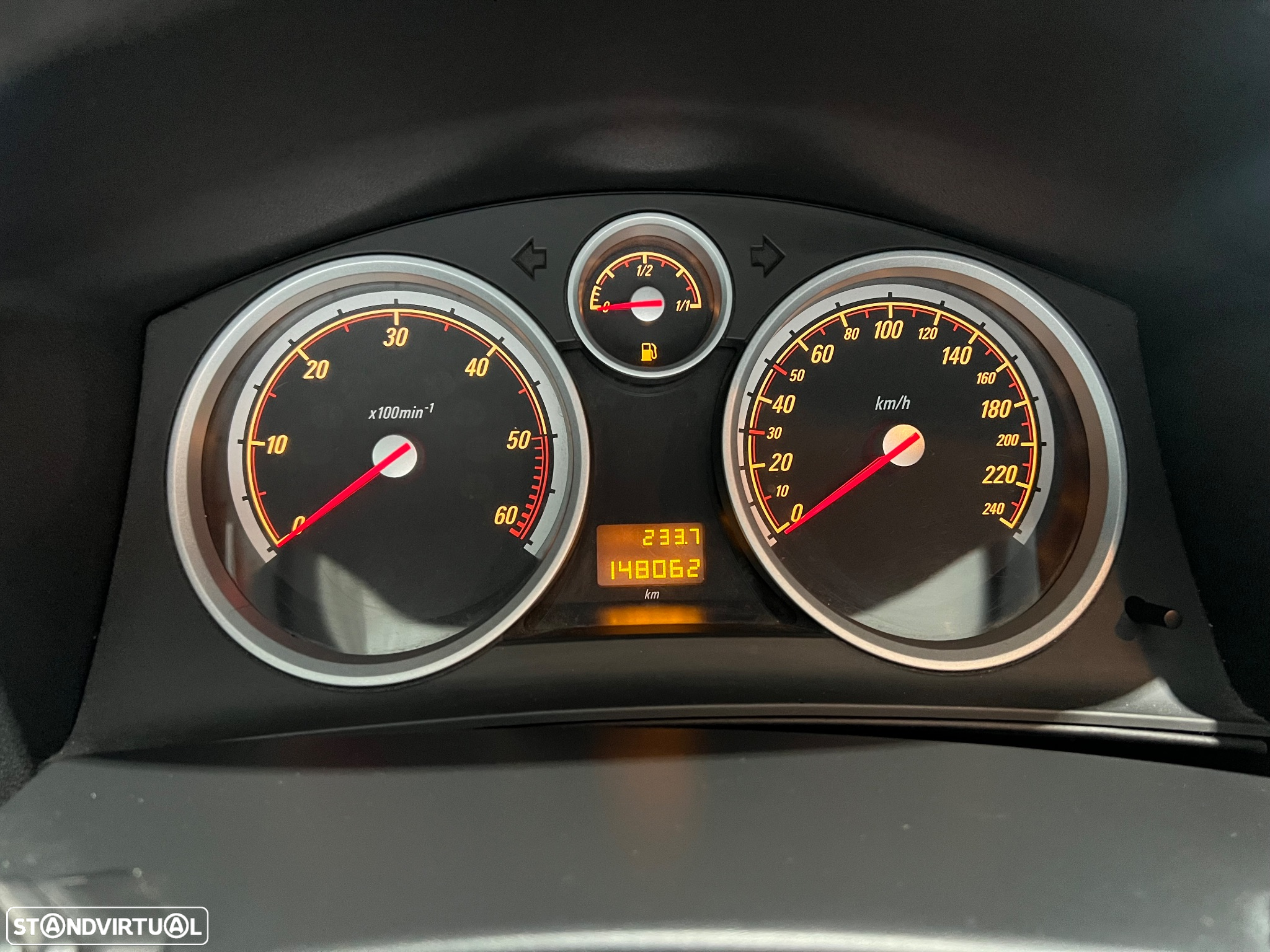 Opel Astra GTC 1.3 CDTi - 19