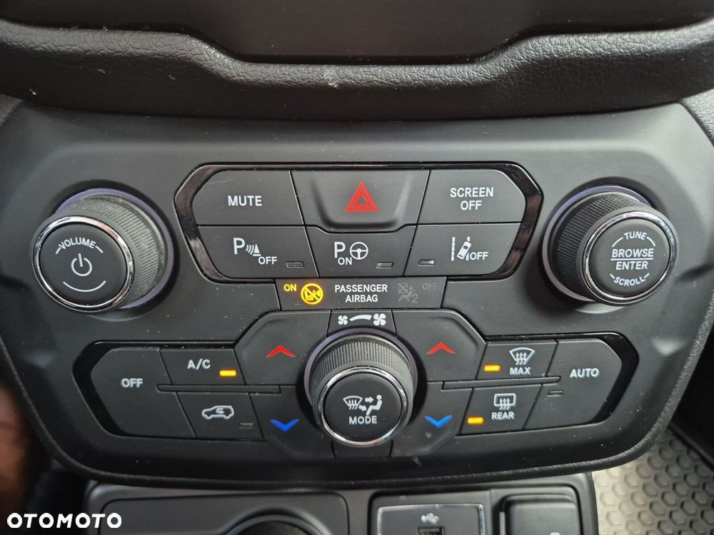 Jeep Renegade 2.0 MultiJet Trailhawk 4WD S&S - 24