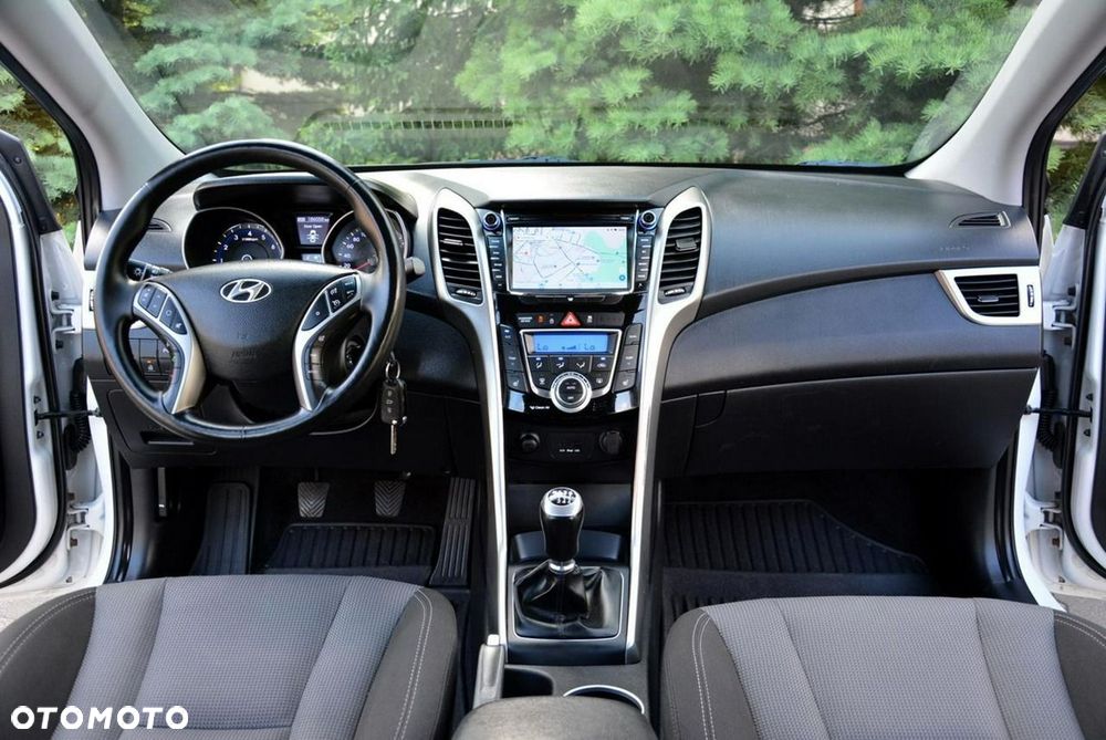 Hyundai i30 1.6 GDI Premium - 19