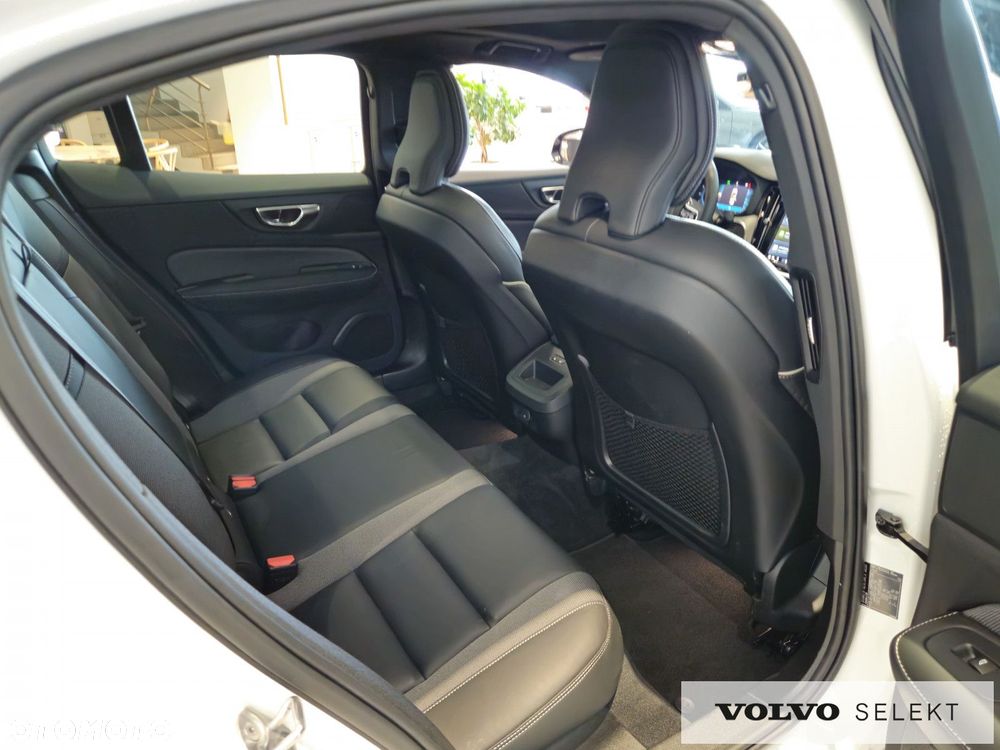 Volvo S60 - 30