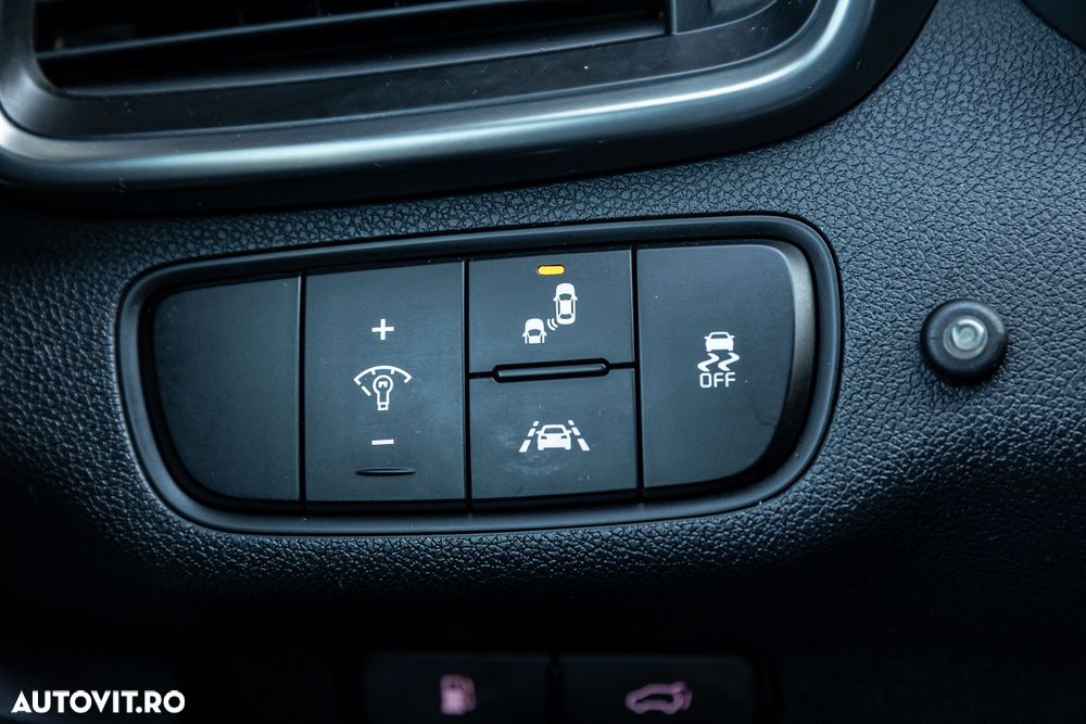 Kia Sorento 2.2 CRDi 2WD Aut. Edition 7 - 28