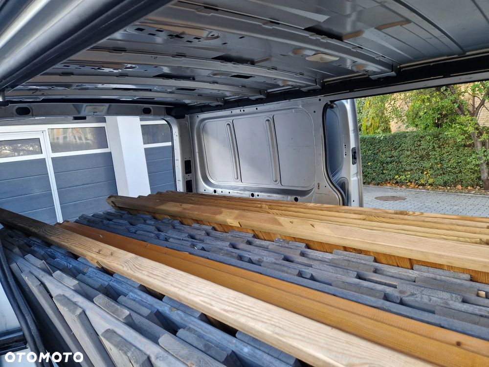 Opel VIVARO - 27