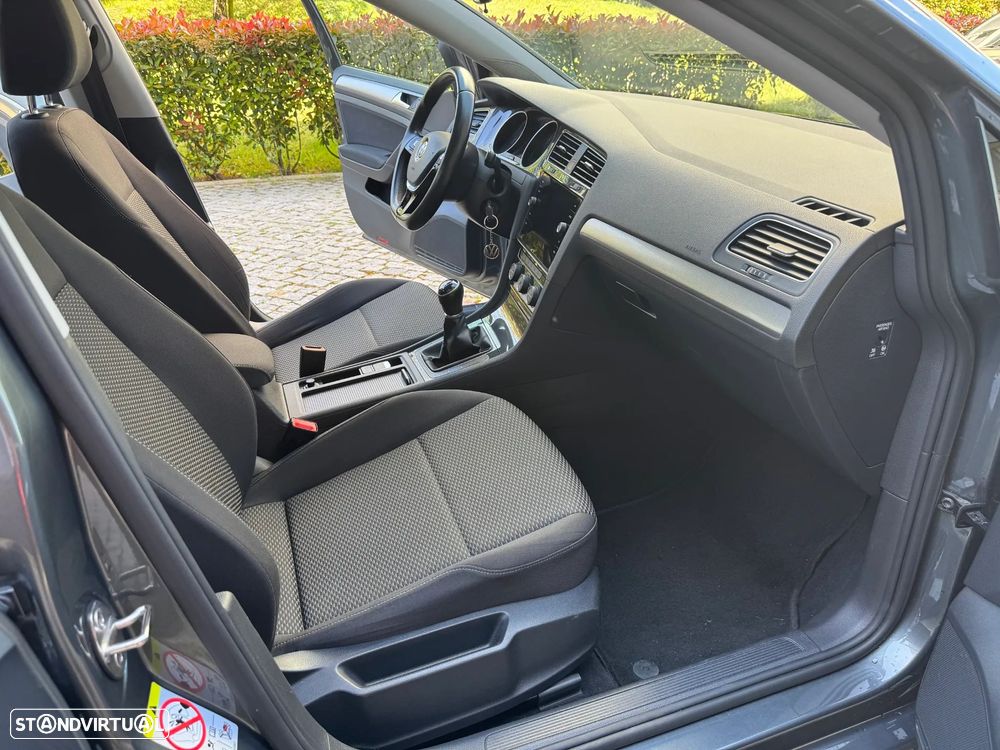 VW Golf 1.0 TSI Trendline Pack - 10