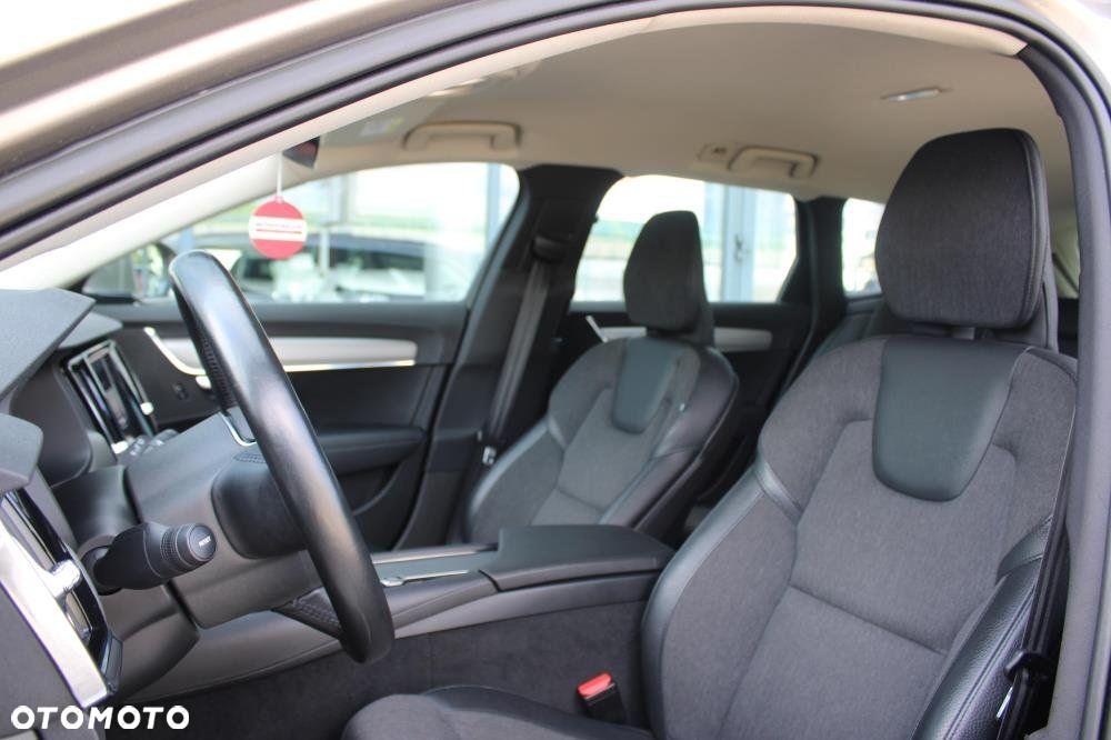 Volvo V90 - 19