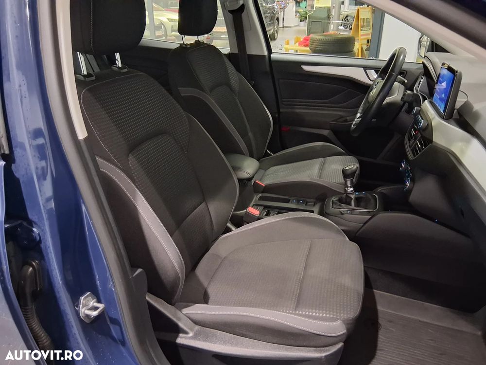 Ford Focus 1.0 EcoBoost Trend Edition - 32