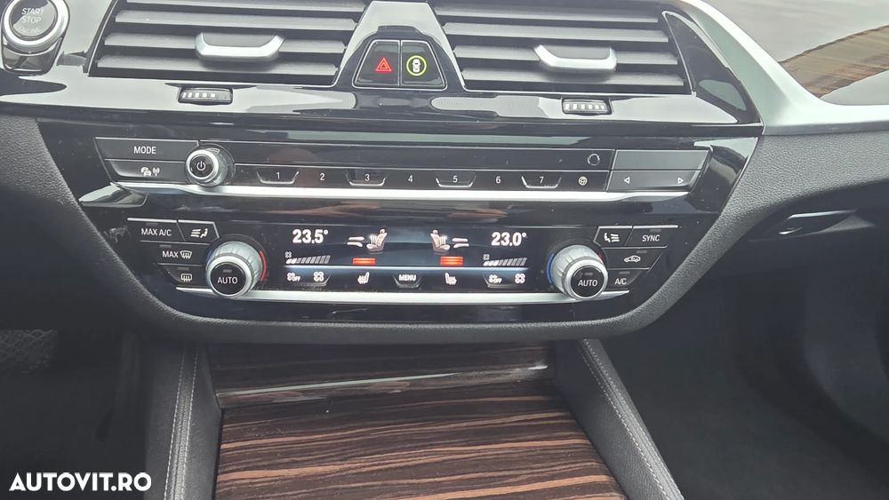 BMW Seria 5 520d Aut. Luxury Line - 32