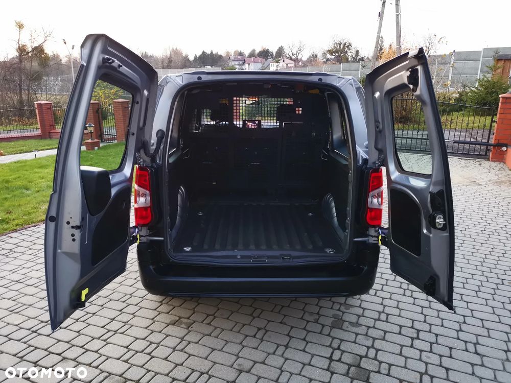 Opel Combo XL 1.5 CDTI Essentia S&S - 17
