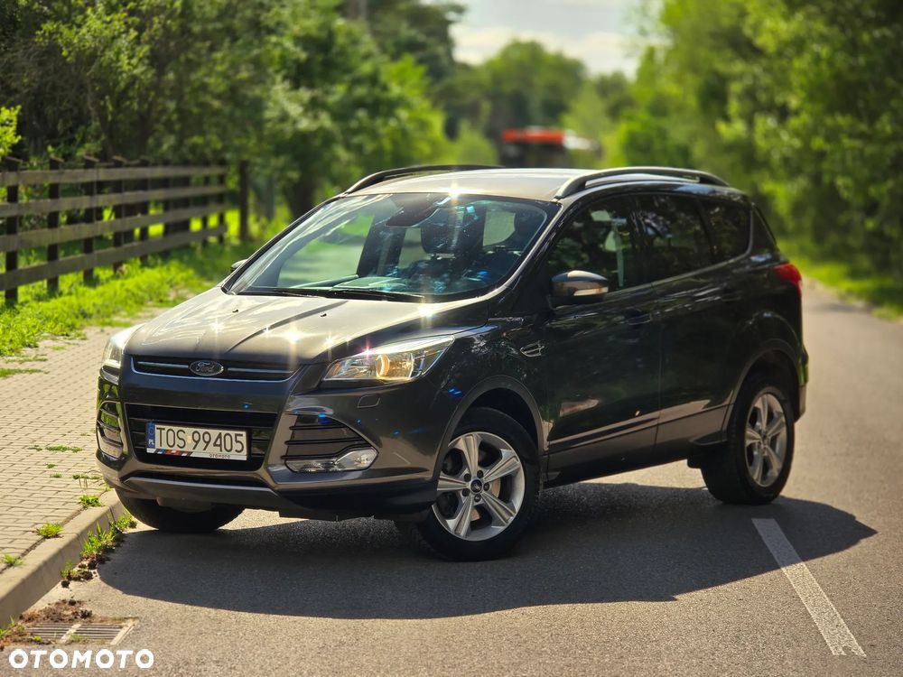 Ford Kuga 2.0 TDCi 2x4 Titanium - 3