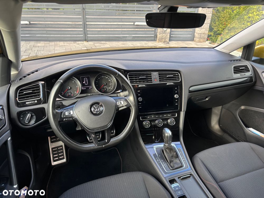 Volkswagen Golf 2.0 TDI (BlueMotion Technology) DSG Highline - 21