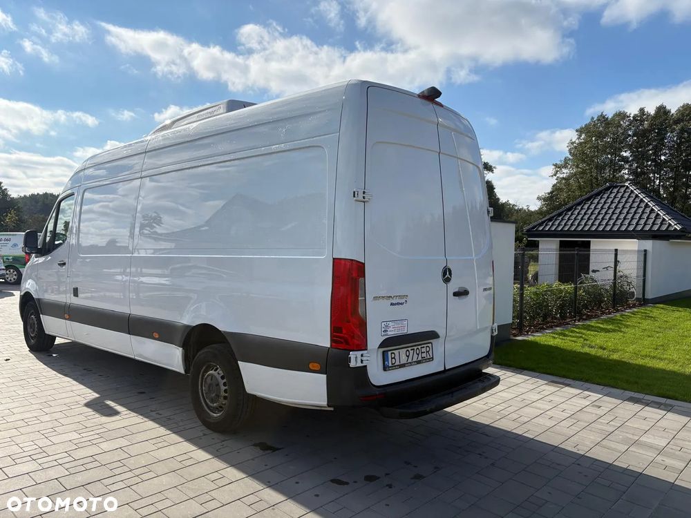 Mercedes-Benz Sprinter - 5