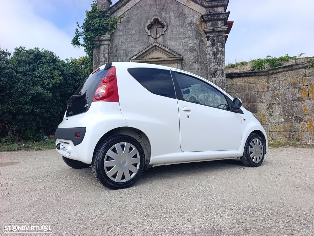 Peugeot 107 1.4 HDi Trendy - 10