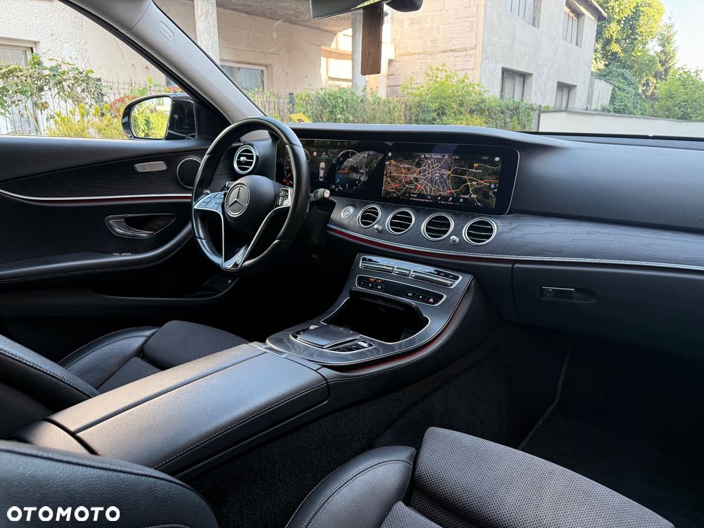 Mercedes-Benz Klasa E 220 d AMG - 17
