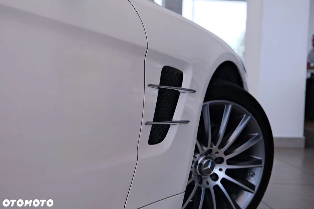 Mercedes-Benz SL - 10