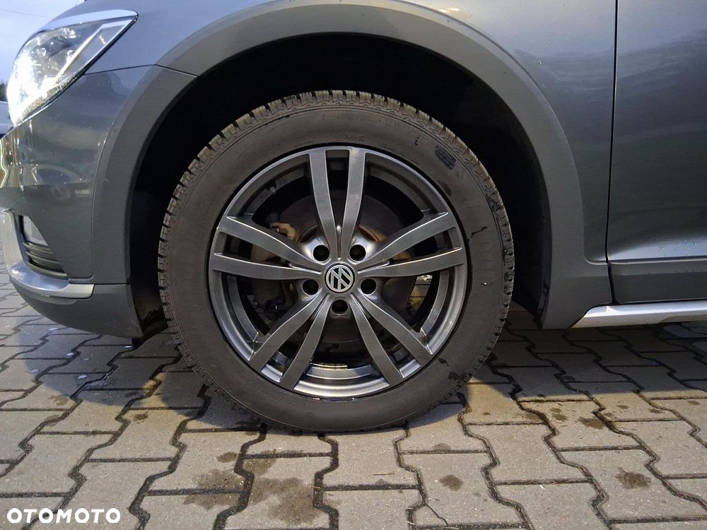Volkswagen Passat - 26