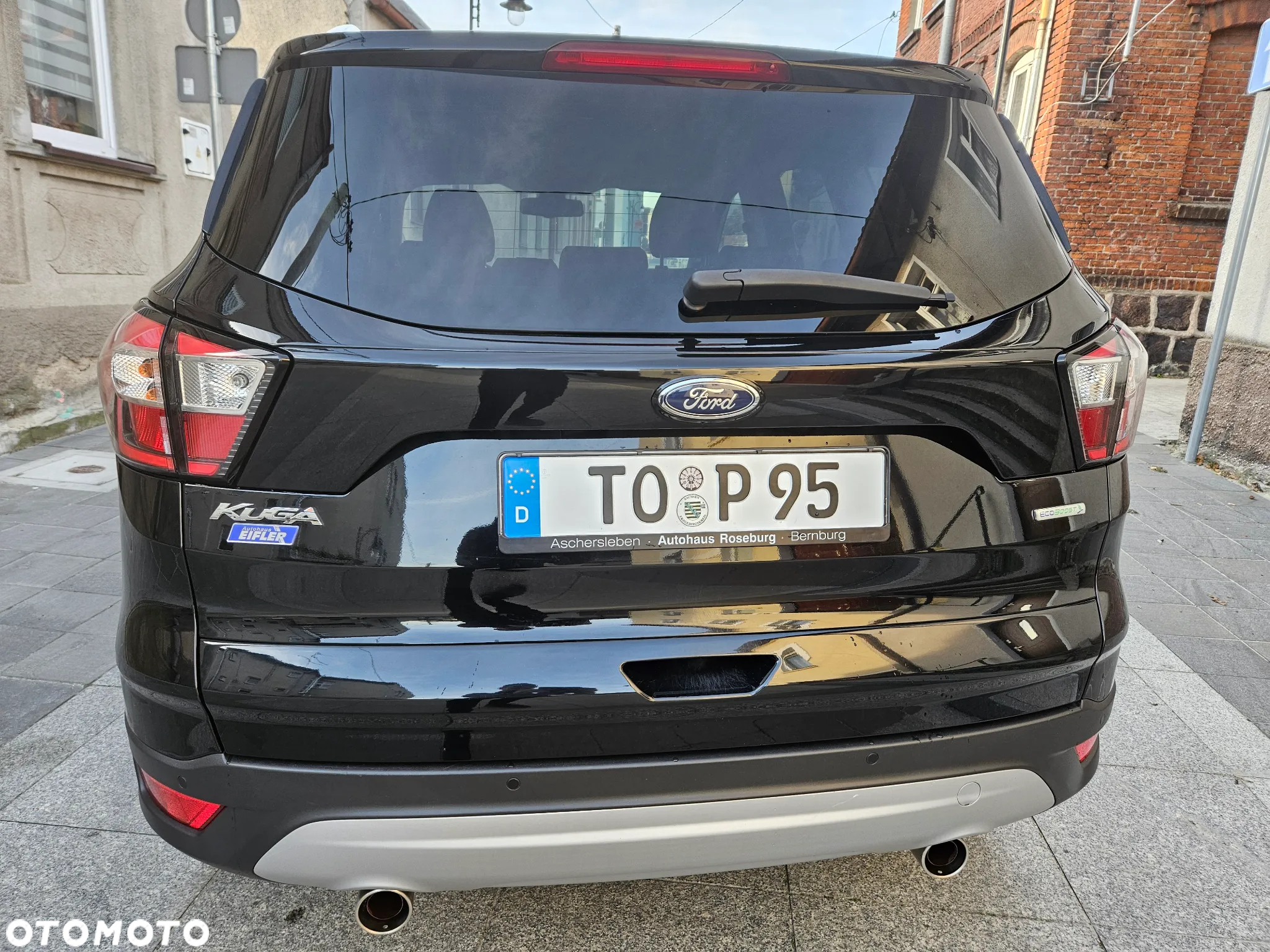 Ford Kuga 1.5 EcoBoost 2x4 Black & Silver - 5