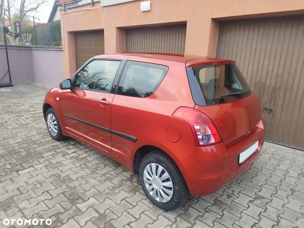 Suzuki Swift 1.3 Comfort - 25