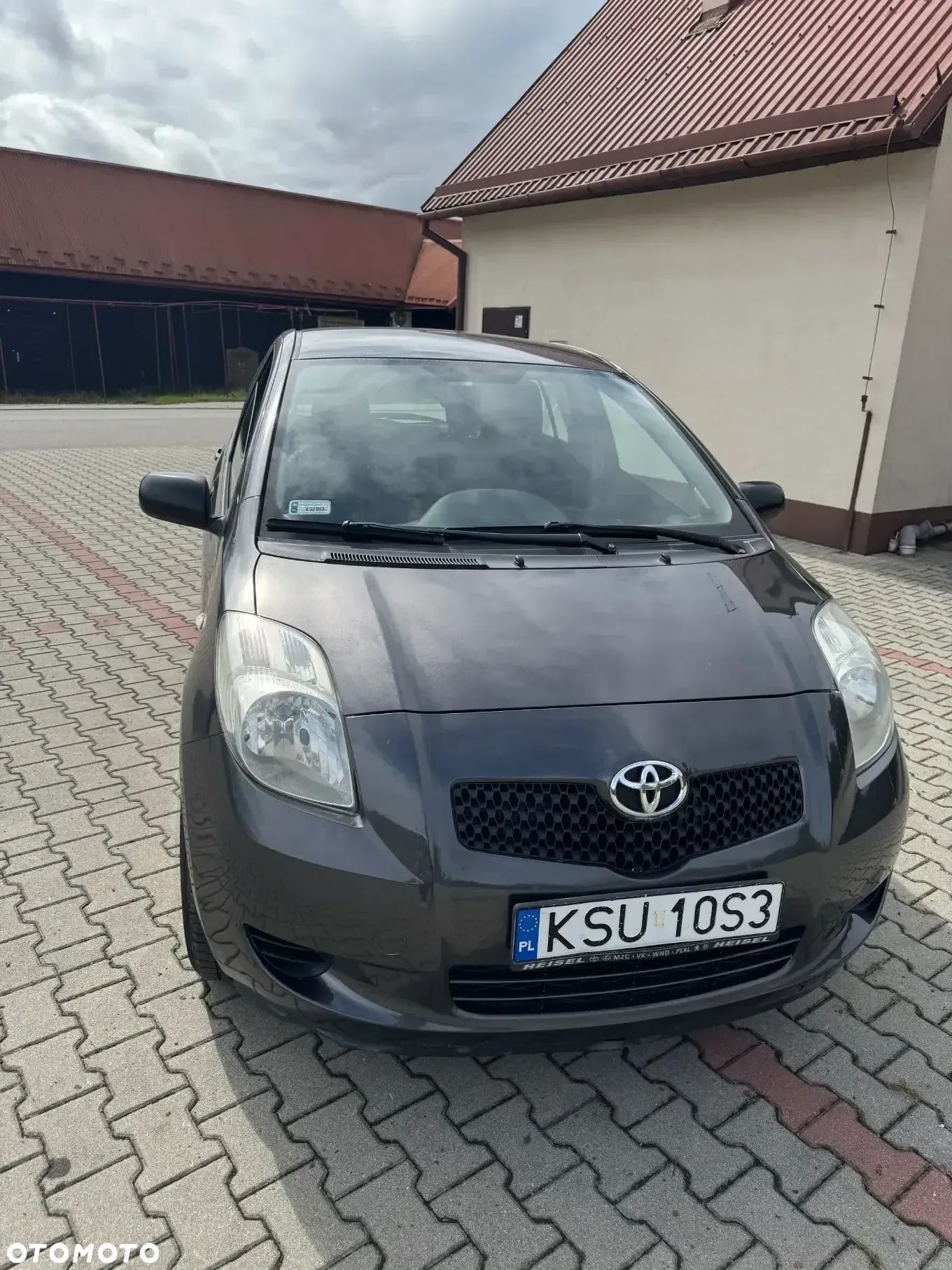 Toyota Yaris - 1