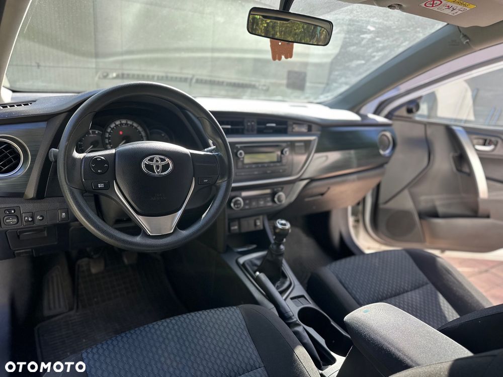 Toyota Auris 1.4 D-4D - 15