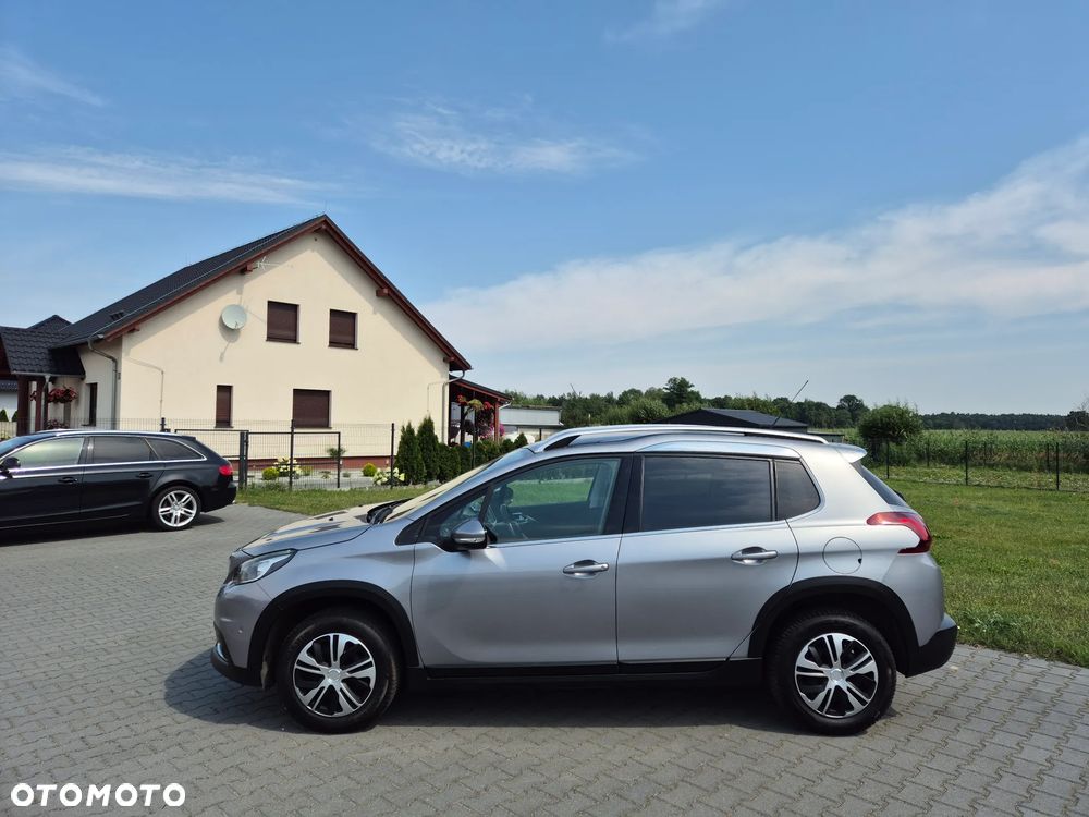 Peugeot 2008 1.2 Pure Tech Allure S&S - 3