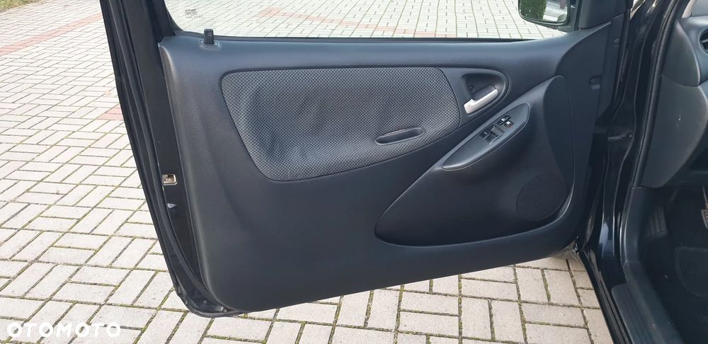 Toyota Yaris 1.4 D-4D - 15