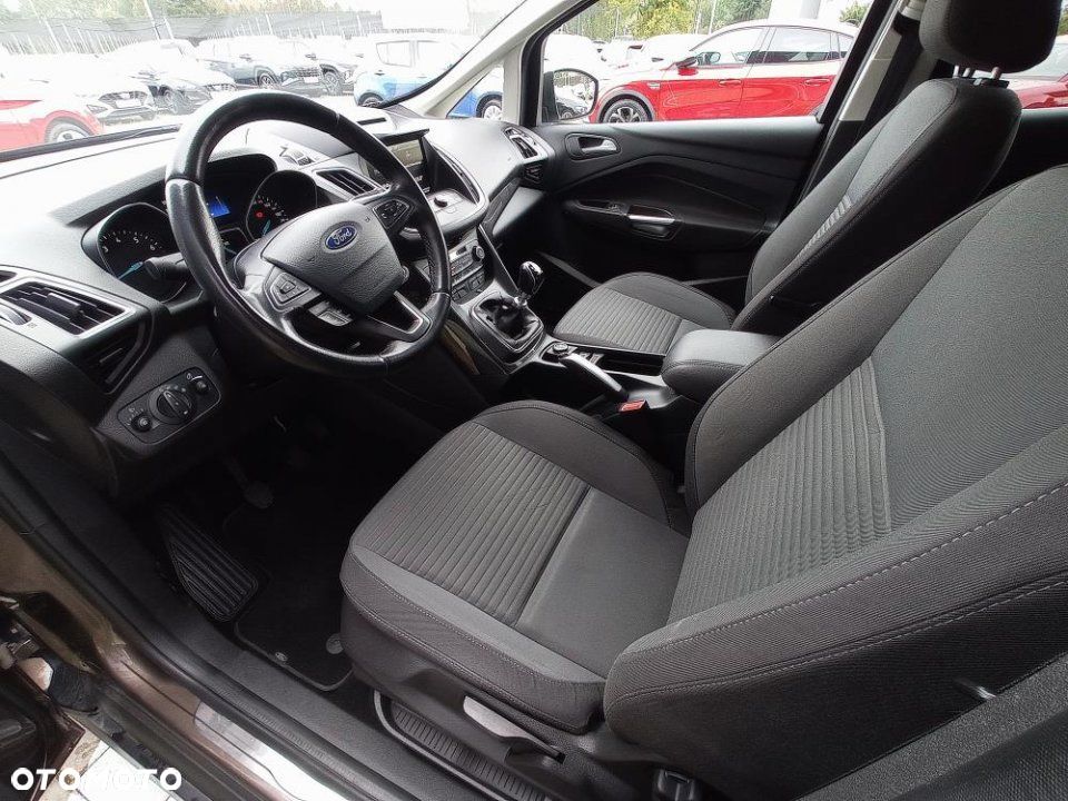 Ford Grand C-MAX - 10
