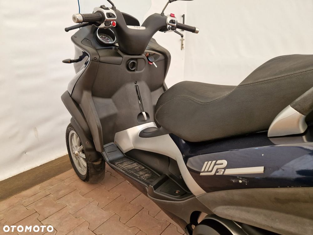 Piaggio MP-3 - 27