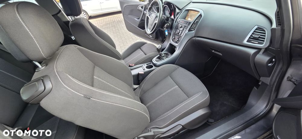 Opel Astra 1.6 Turbo Edition - 34