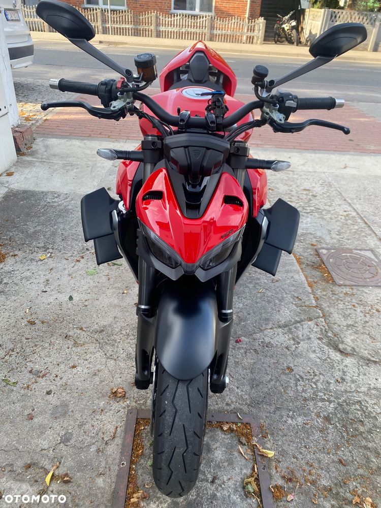 Ducati Streetfighter V2 - 3